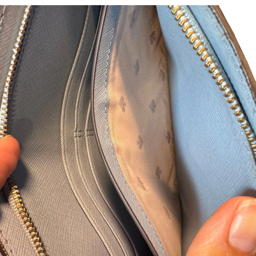Kate Spade Wristlet White